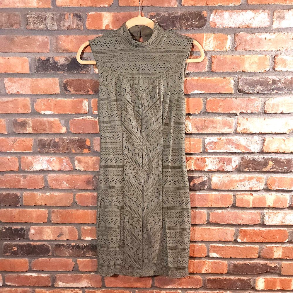 Bebe Olive Sleeveless Mock Neck Lace Sheath Dress Date Night Party Women's S